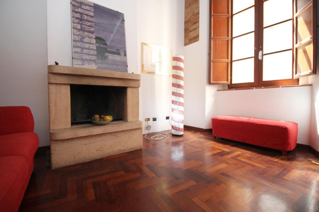 Logge Del Papa Apartment Siena Luaran gambar