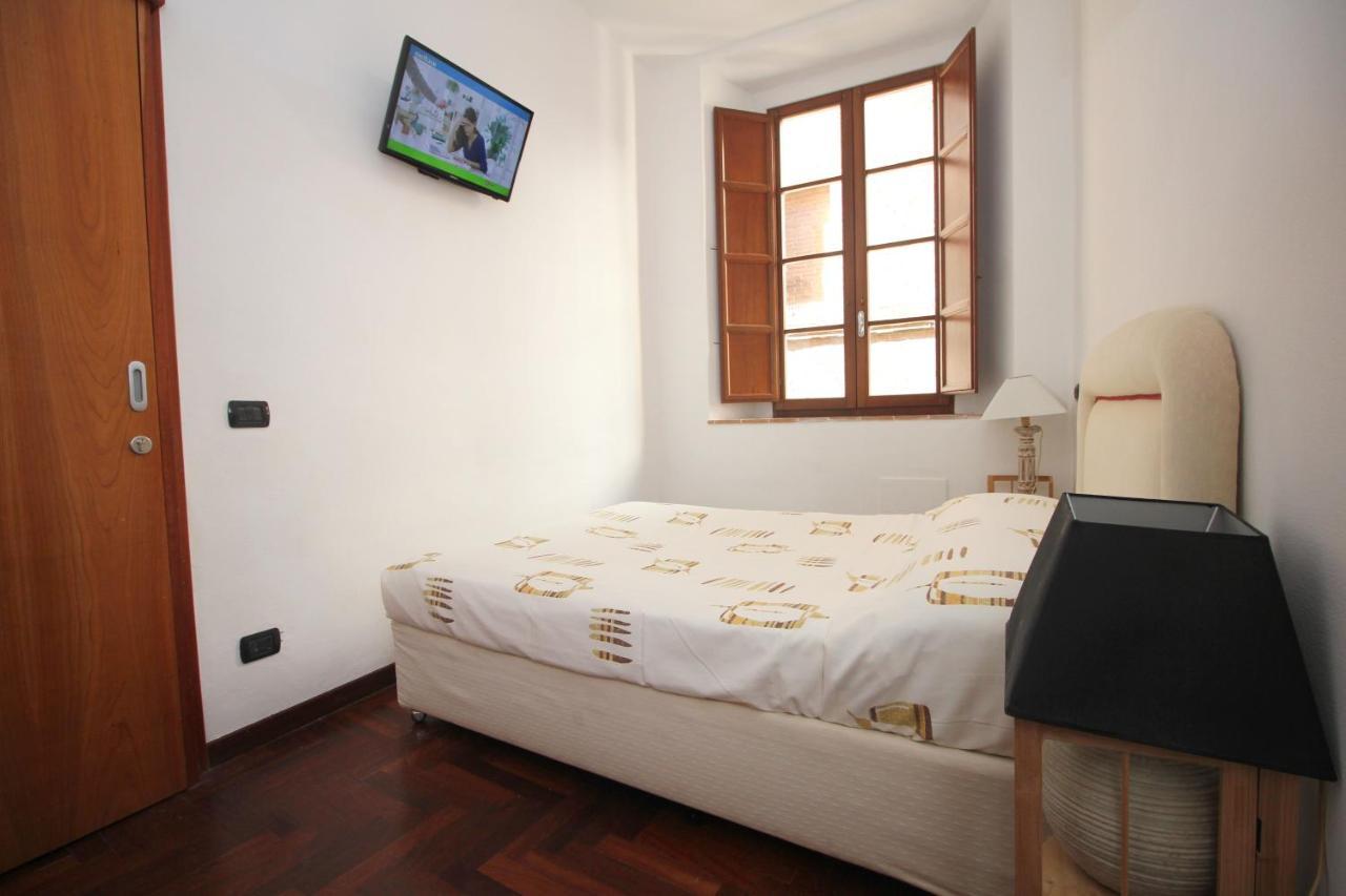 Logge Del Papa Apartment Siena Luaran gambar
